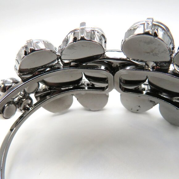 Vera Wang Bracelet Silver Tone Large Faceted Rhinestone Cluster Statement Bangle - Picture 8 of 16